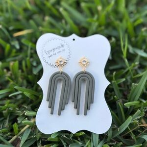 Chic Gray Dangle Earrings with Gold Accents